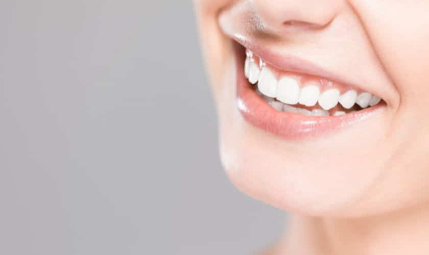 9 Natural Teeth Whitening Remedies That Actually Work